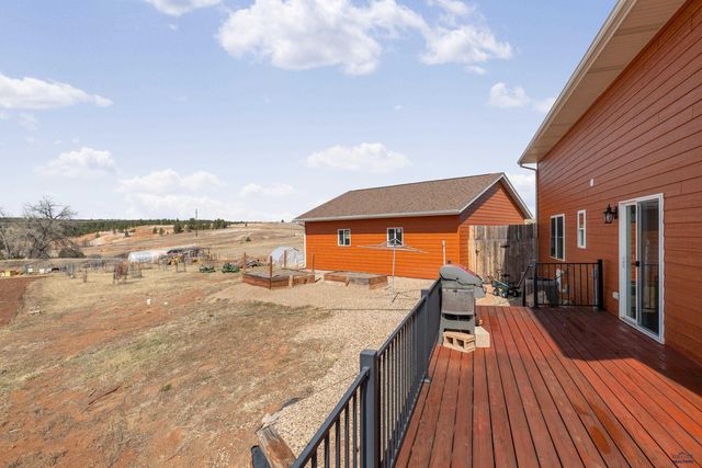 12589 RED DIRT RD, Hot Springs, SD 57747