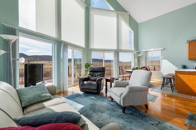 12589 RED DIRT RD, Hot Springs, SD 57747