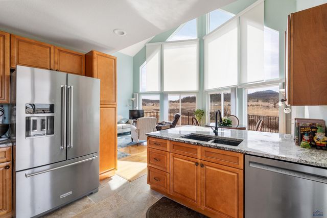 12589 RED DIRT RD, Hot Springs, SD 57747