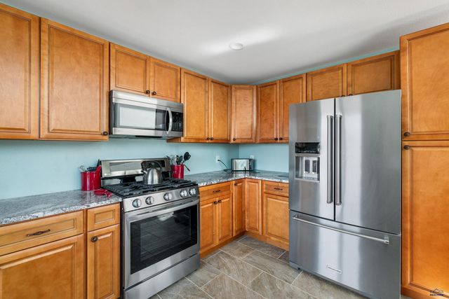 12589 RED DIRT RD, Hot Springs, SD 57747