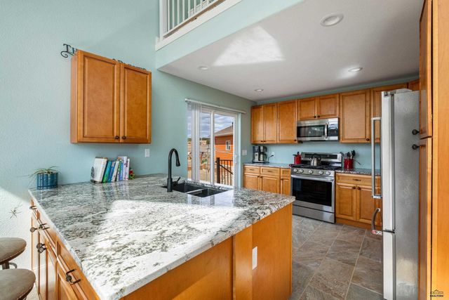 12589 RED DIRT RD, Hot Springs, SD 57747