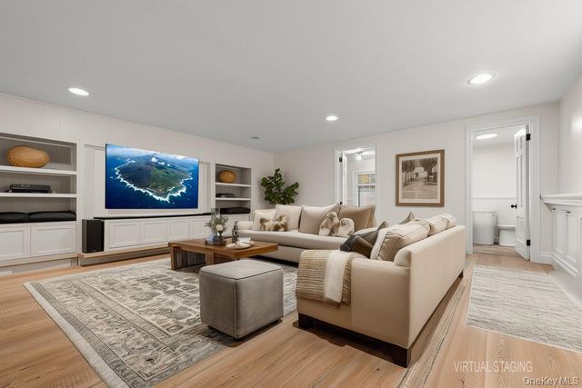 10 Glen Lane, Balmville, NY 12550