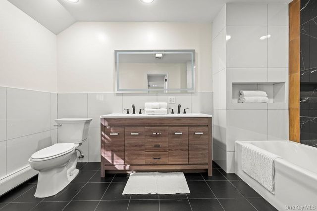 10 Glen Lane, Balmville, NY 12550