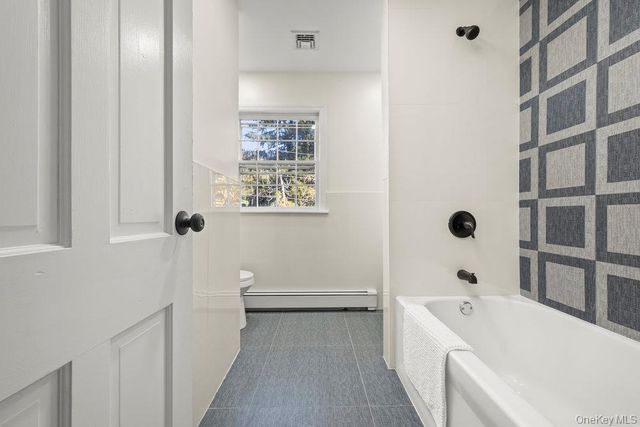 10 Glen Lane, Balmville, NY 12550