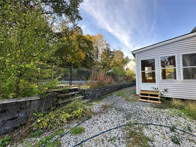 10 Glen Lane, Balmville, NY 12550