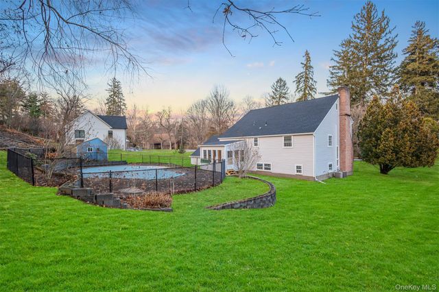 10 Glen Lane, Balmville, NY 12550