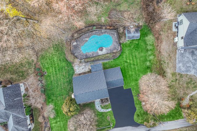 10 Glen Lane, Balmville, NY 12550