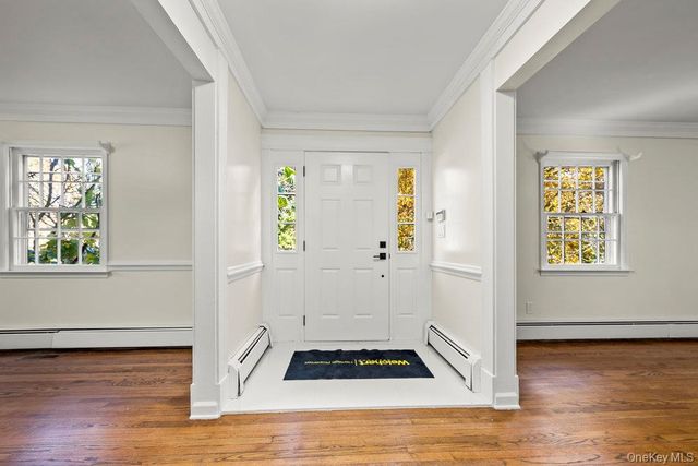 10 Glen Lane, Balmville, NY 12550