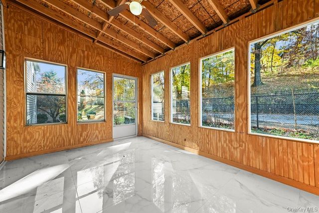 10 Glen Lane, Balmville, NY 12550