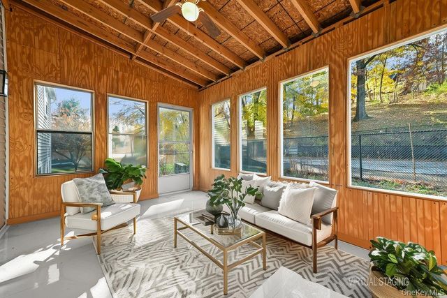 10 Glen Lane, Balmville, NY 12550