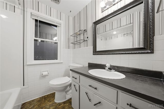 14 Lombardy Street, Lancaster, NY 14086