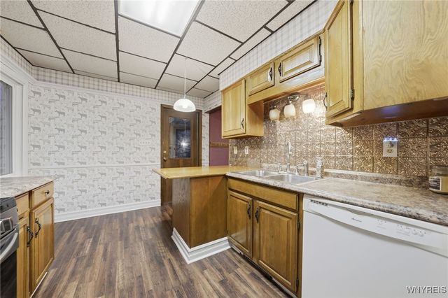 14 Lombardy Street, Lancaster, NY 14086