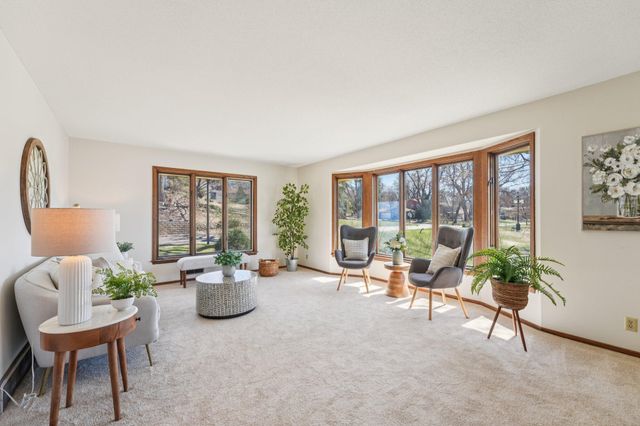 3921 Crystal Lake Boulevard, Robbinsdale, MN 55422