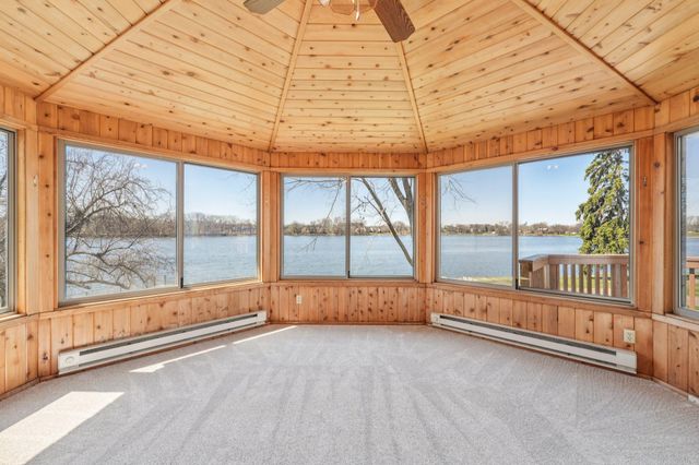 3921 Crystal Lake Boulevard, Robbinsdale, MN 55422