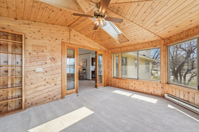 3921 Crystal Lake Boulevard, Robbinsdale, MN 55422