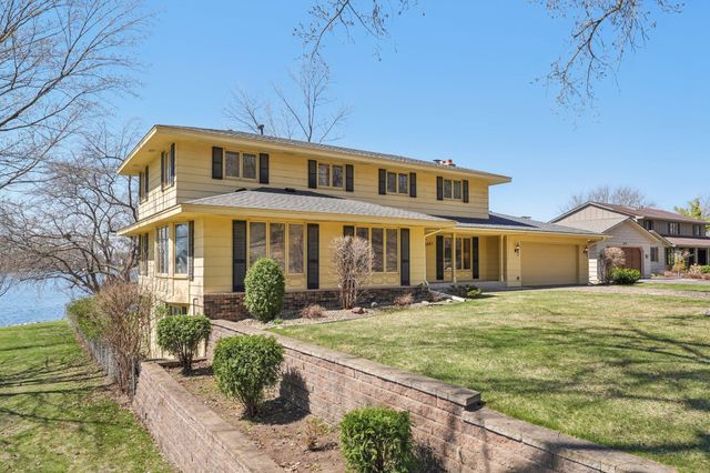 3921 Crystal Lake Boulevard, Robbinsdale, MN 55422