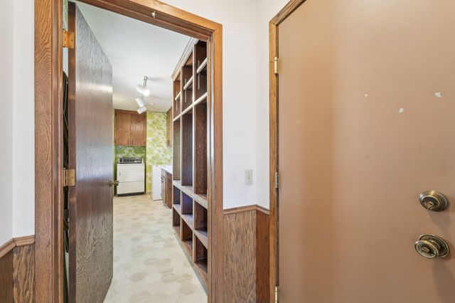 3921 Crystal Lake Boulevard, Robbinsdale, MN 55422