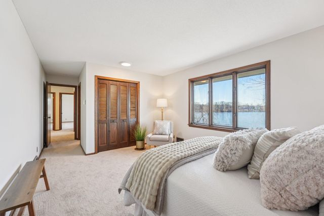 3921 Crystal Lake Boulevard, Robbinsdale, MN 55422