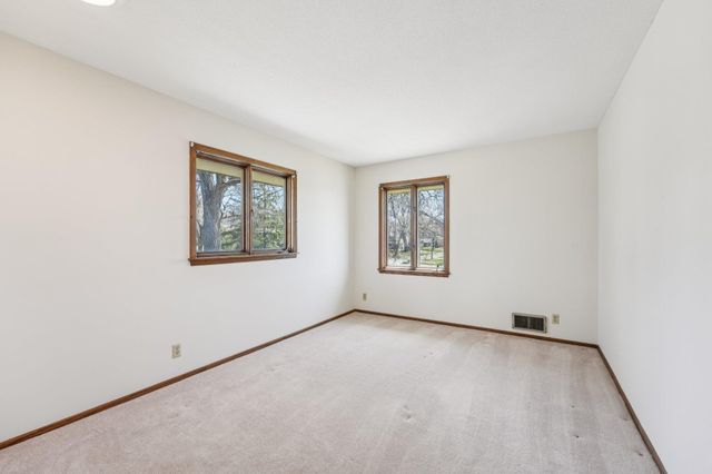 3921 Crystal Lake Boulevard, Robbinsdale, MN 55422