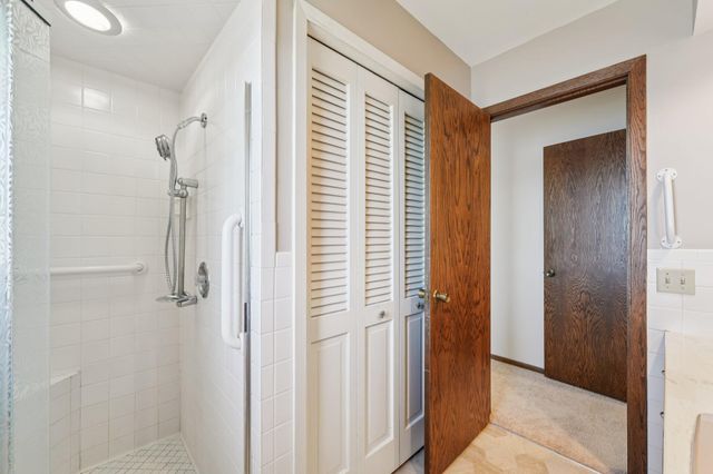 3921 Crystal Lake Boulevard, Robbinsdale, MN 55422