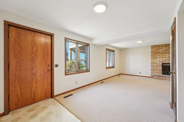 3921 Crystal Lake Boulevard, Robbinsdale, MN 55422