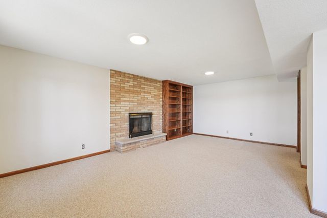 3921 Crystal Lake Boulevard, Robbinsdale, MN 55422