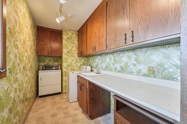 3921 Crystal Lake Boulevard, Robbinsdale, MN 55422