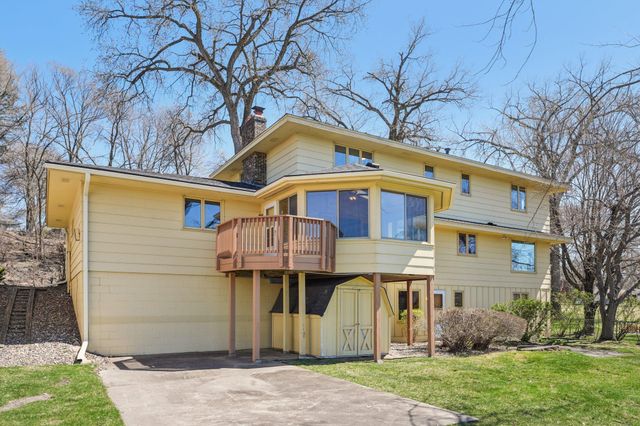 3921 Crystal Lake Boulevard, Robbinsdale, MN 55422