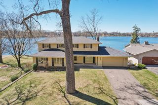 3921 Crystal Lake Boulevard, Robbinsdale, MN 55422