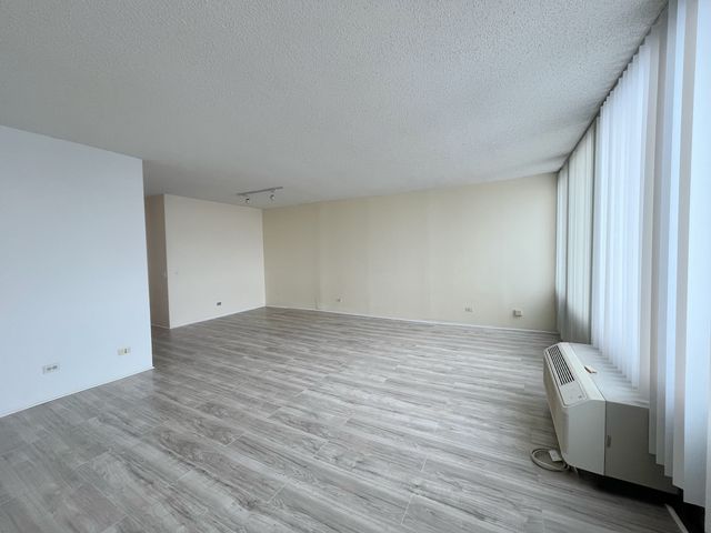 5320 N Sheridan Road 2110, Chicago, IL 60640