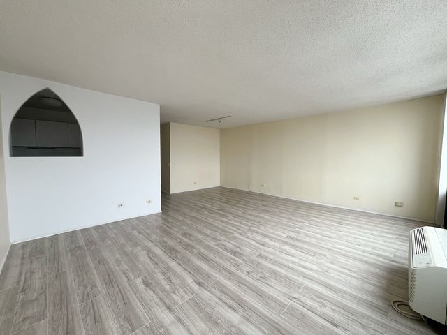 5320 N Sheridan Road 2110, Chicago, IL 60640