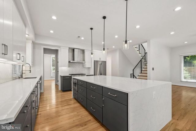 924 28TH ST S, Arlington, VA 22202