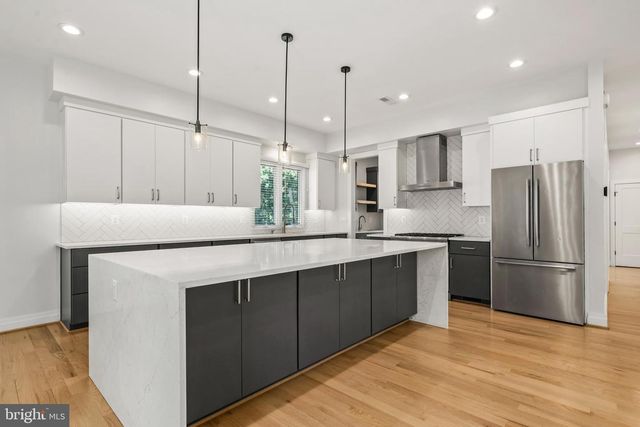 924 28TH ST S, Arlington, VA 22202