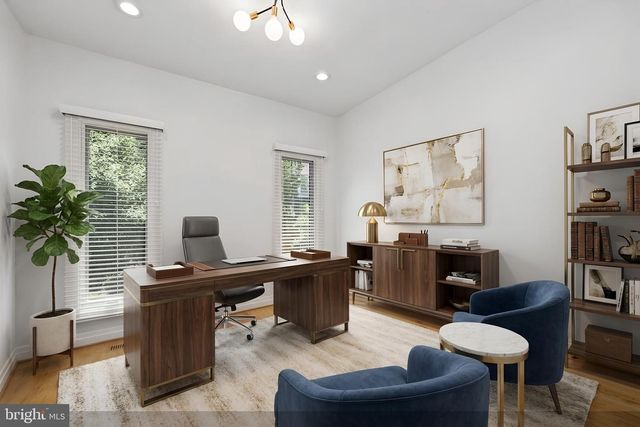 924 28TH ST S, Arlington, VA 22202