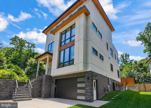 924 28TH ST S, Arlington, VA 22202