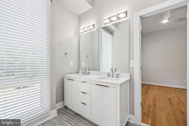 924 28TH ST S, Arlington, VA 22202