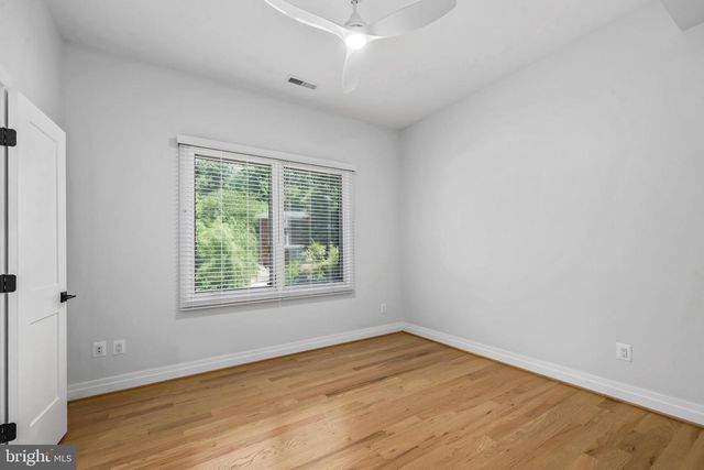 924 28TH ST S, Arlington, VA 22202
