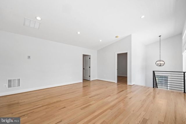 924 28TH ST S, Arlington, VA 22202