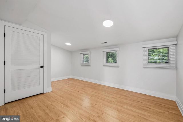 924 28TH ST S, Arlington, VA 22202