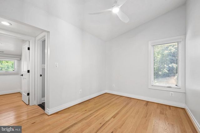 924 28TH ST S, Arlington, VA 22202