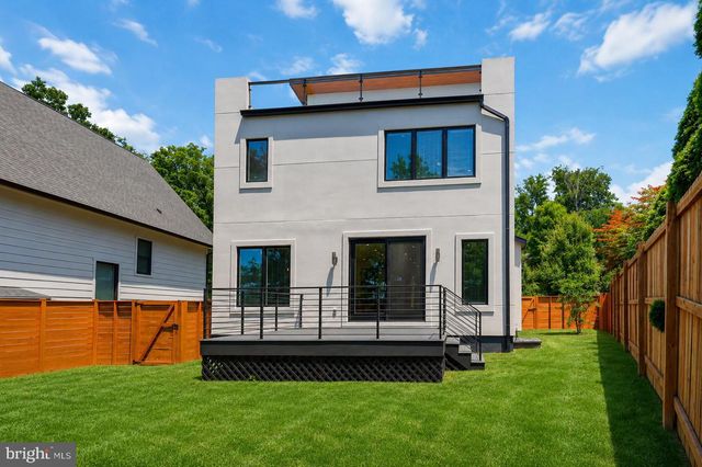 924 28TH ST S, Arlington, VA 22202