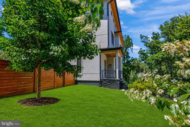 924 28TH ST S, Arlington, VA 22202