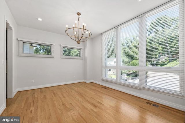 924 28TH ST S, Arlington, VA 22202