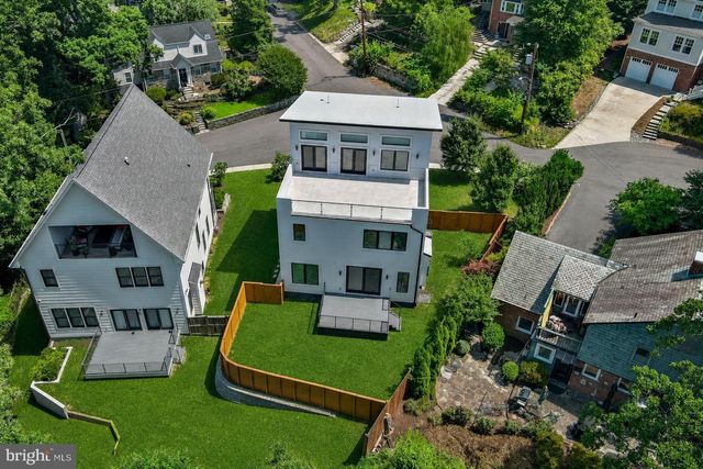 924 28TH ST S, Arlington, VA 22202