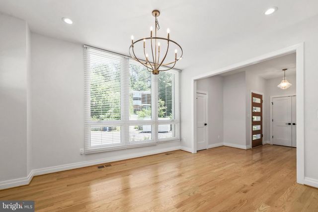 924 28TH ST S, Arlington, VA 22202