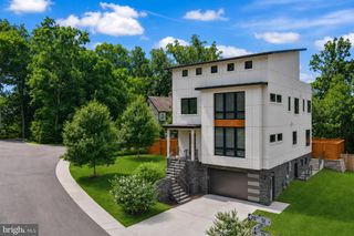 924 28TH ST S, Arlington, VA 22202