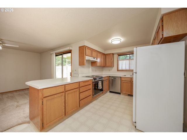 11020 Ne PRESCOTT St, Portland, OR 97220