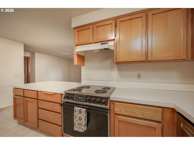 11020 Ne PRESCOTT St, Portland, OR 97220