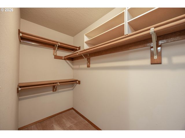 11020 Ne PRESCOTT St, Portland, OR 97220