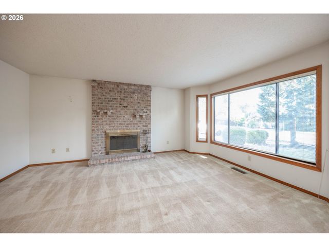11020 Ne PRESCOTT St, Portland, OR 97220